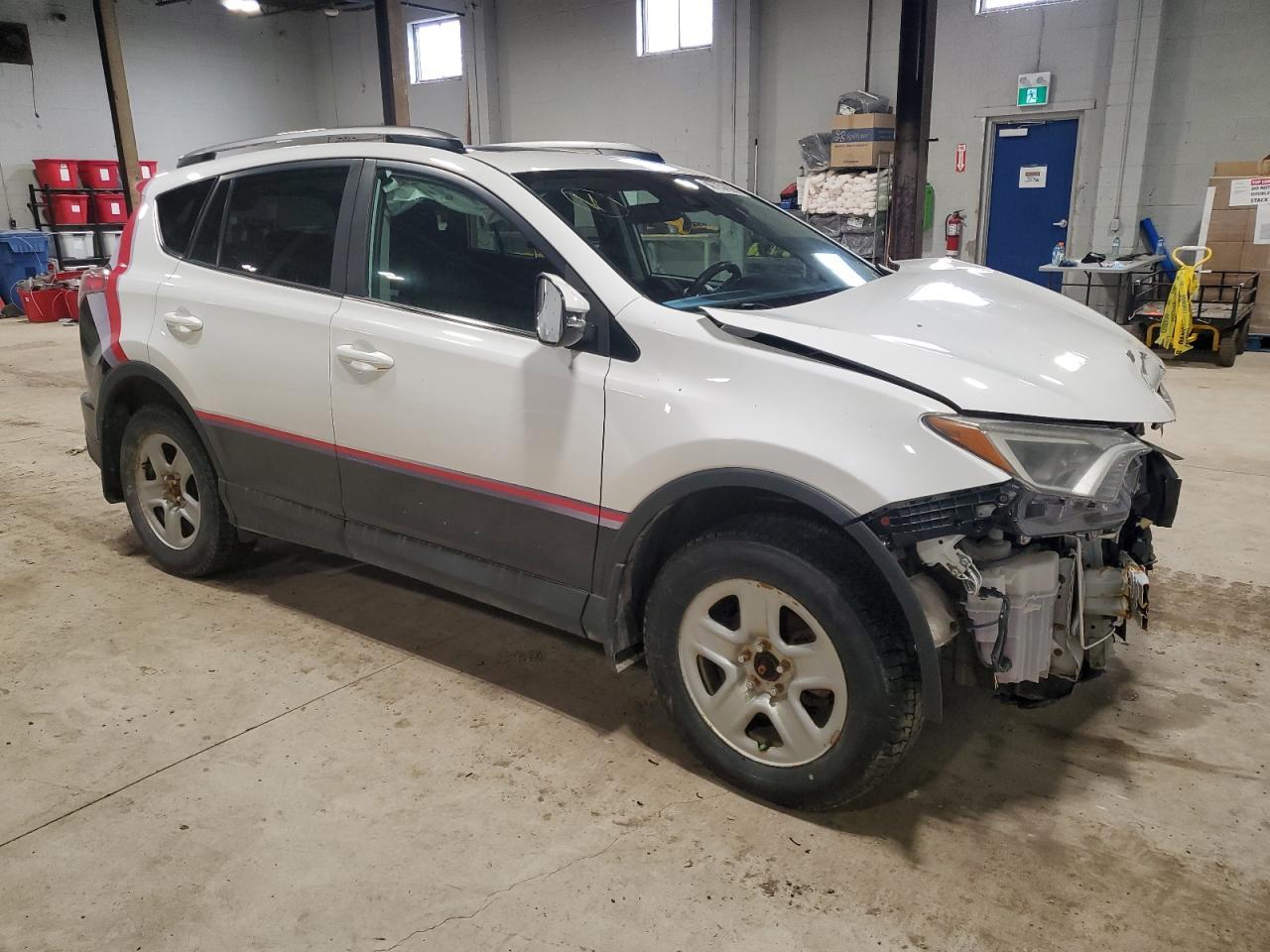 2017 TOYOTA RAV4 XLE - Фото 4