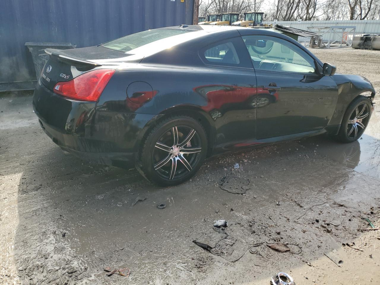 2012 INFINITI G37 - Image 3