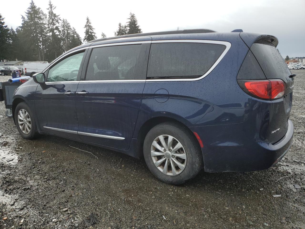 2017 CHRYSLER PACIFICA T - Image 2