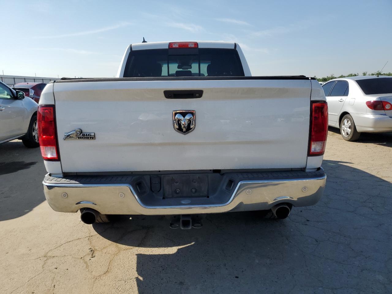 2017 RAM 1500 SLT - Image 6