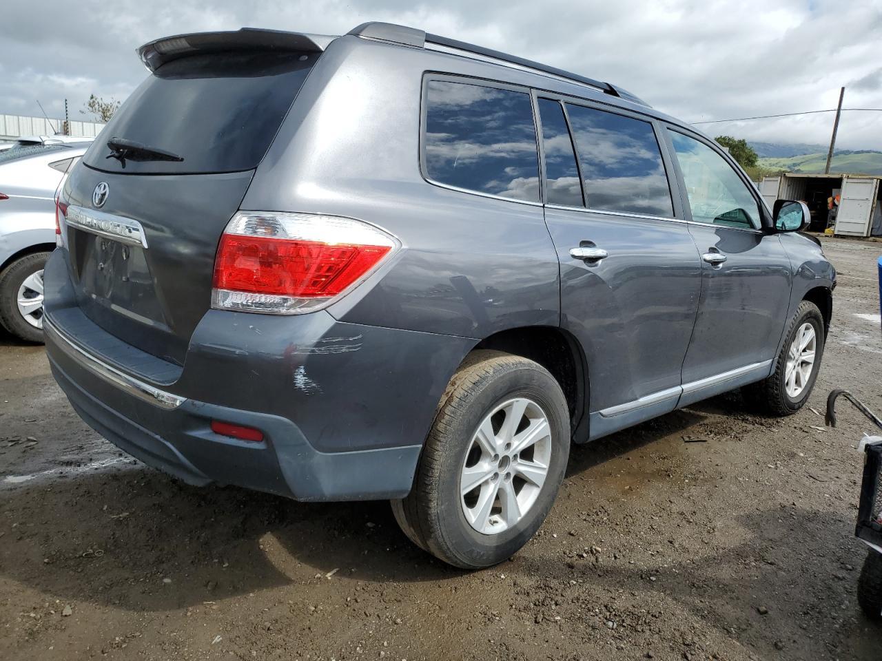 2011 TOYOTA HIGHLANDER - Фото 3