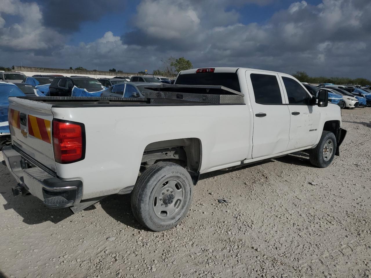 2019 CHEVROLET SILVERADO - Фото 3