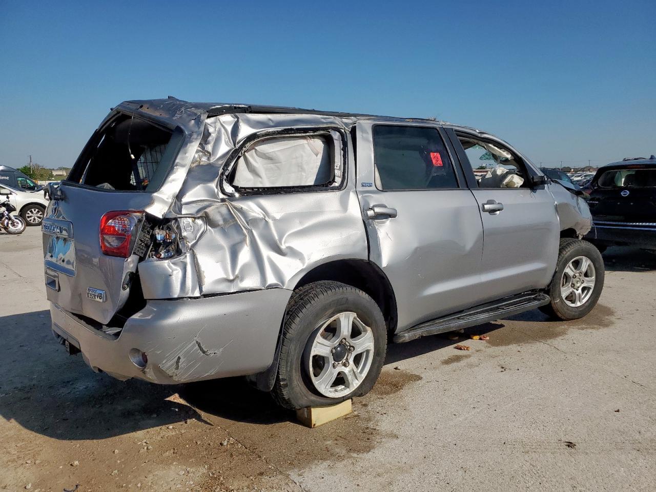 2012 TOYOTA SEQUOIA SR - Фото 3