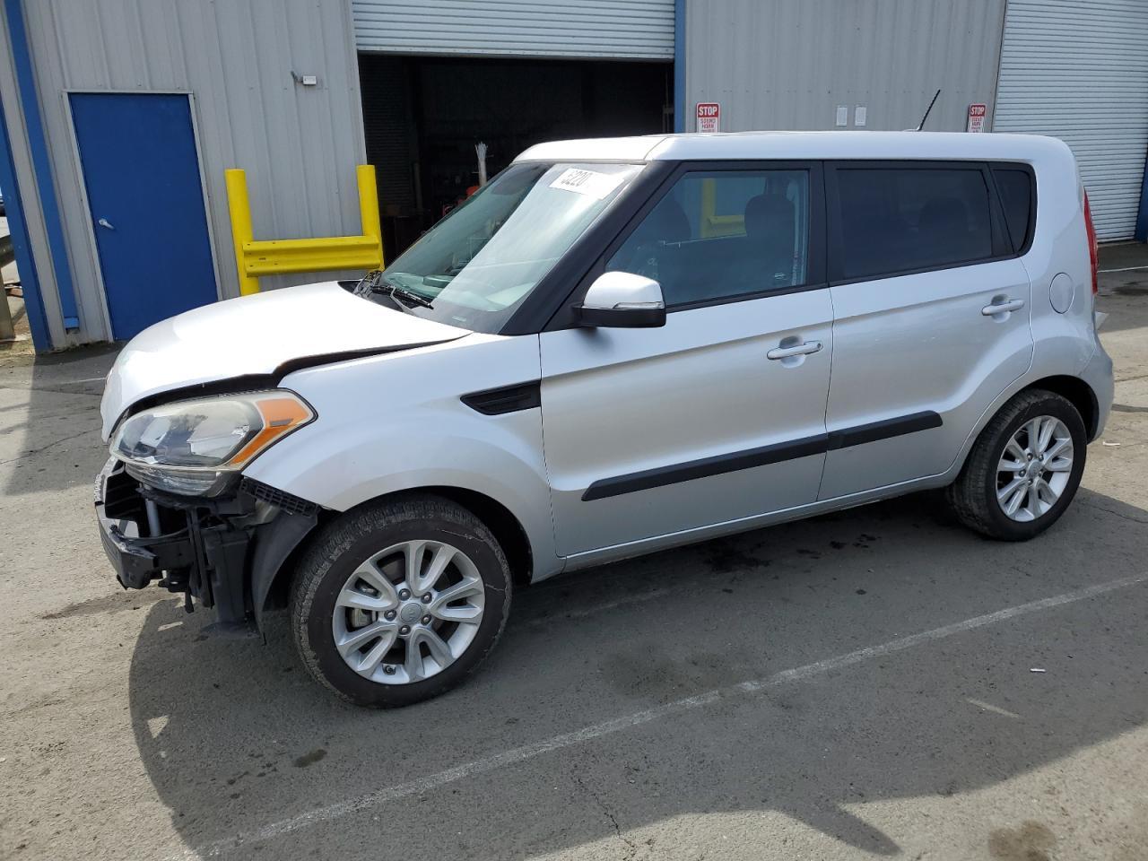 2013 KIA SOUL +