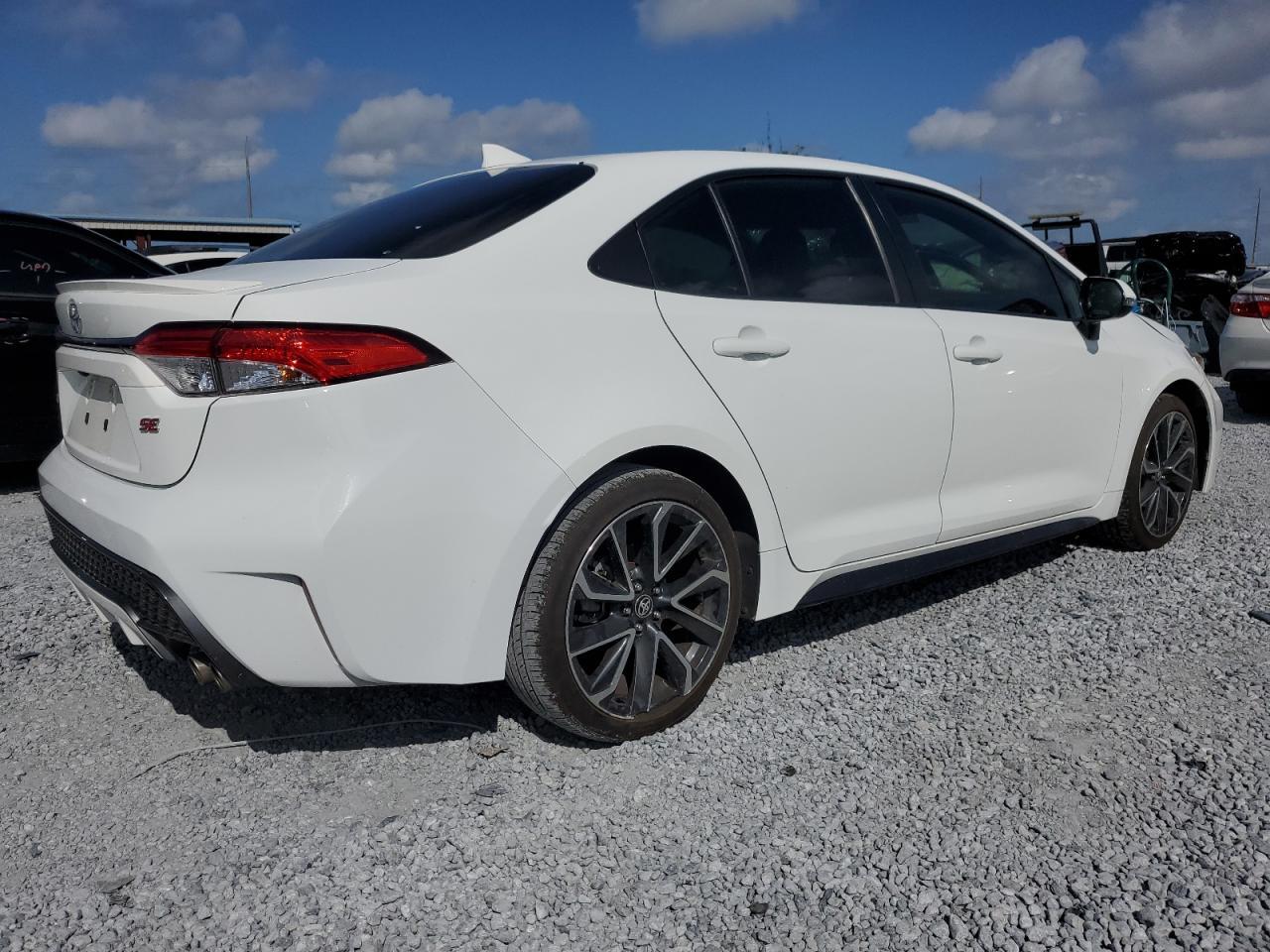 2022 TOYOTA COROLLA SE - Фото 3