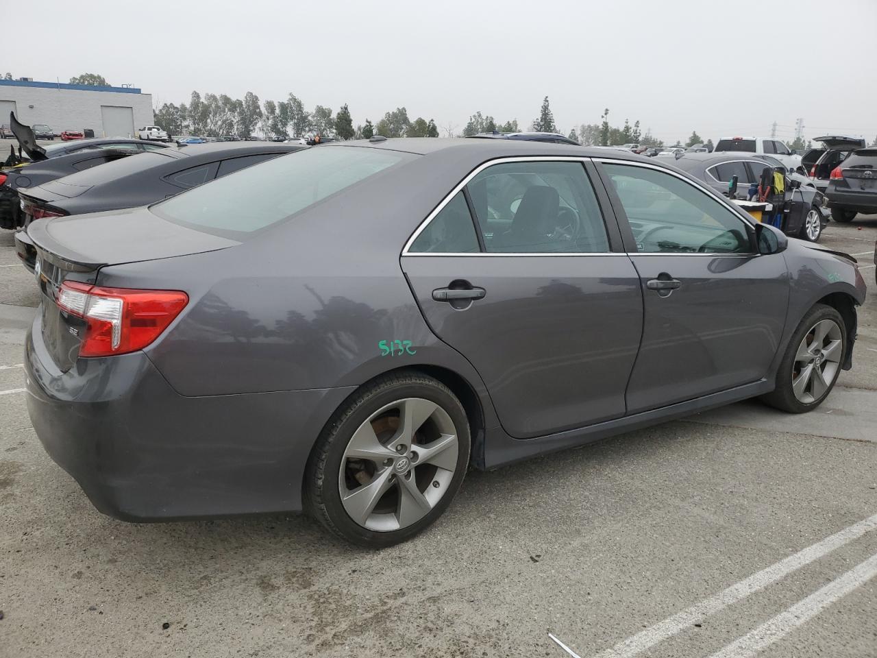 2014 TOYOTA CAMRY L - Фото 3