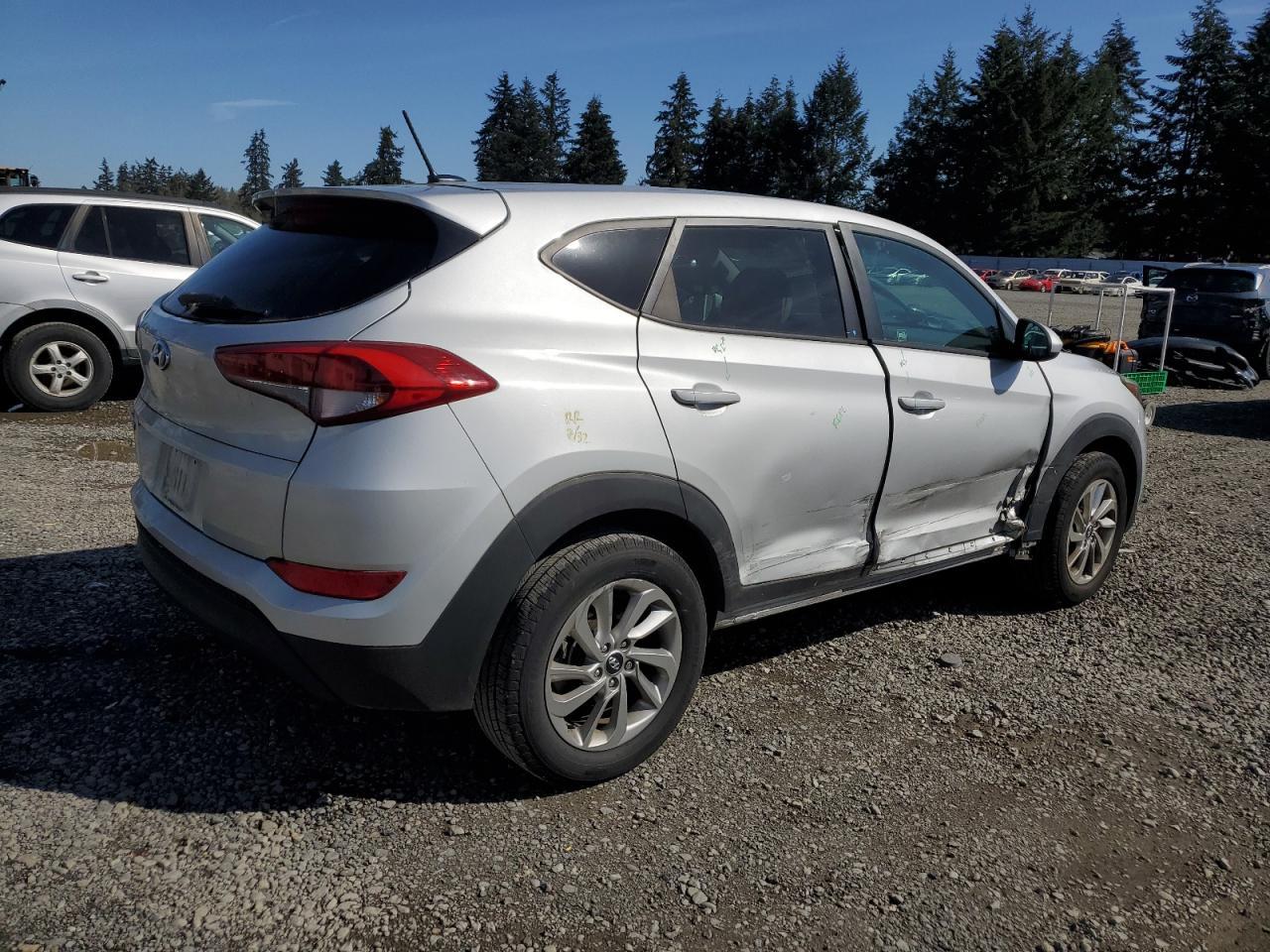 2016 HYUNDAI TUCSON SE - Фото 3
