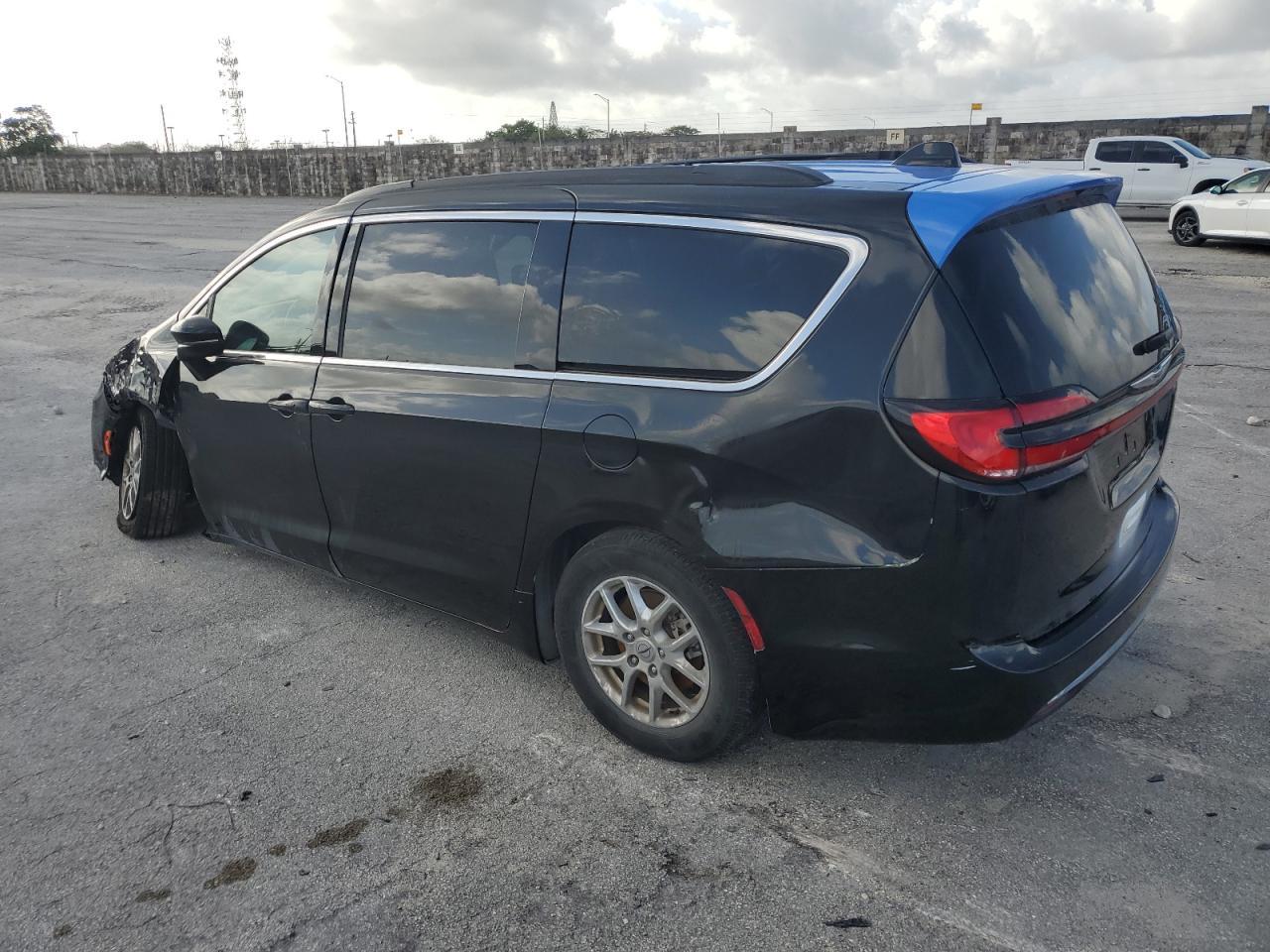 2022 CHRYSLER PACIFICA T - Image 2