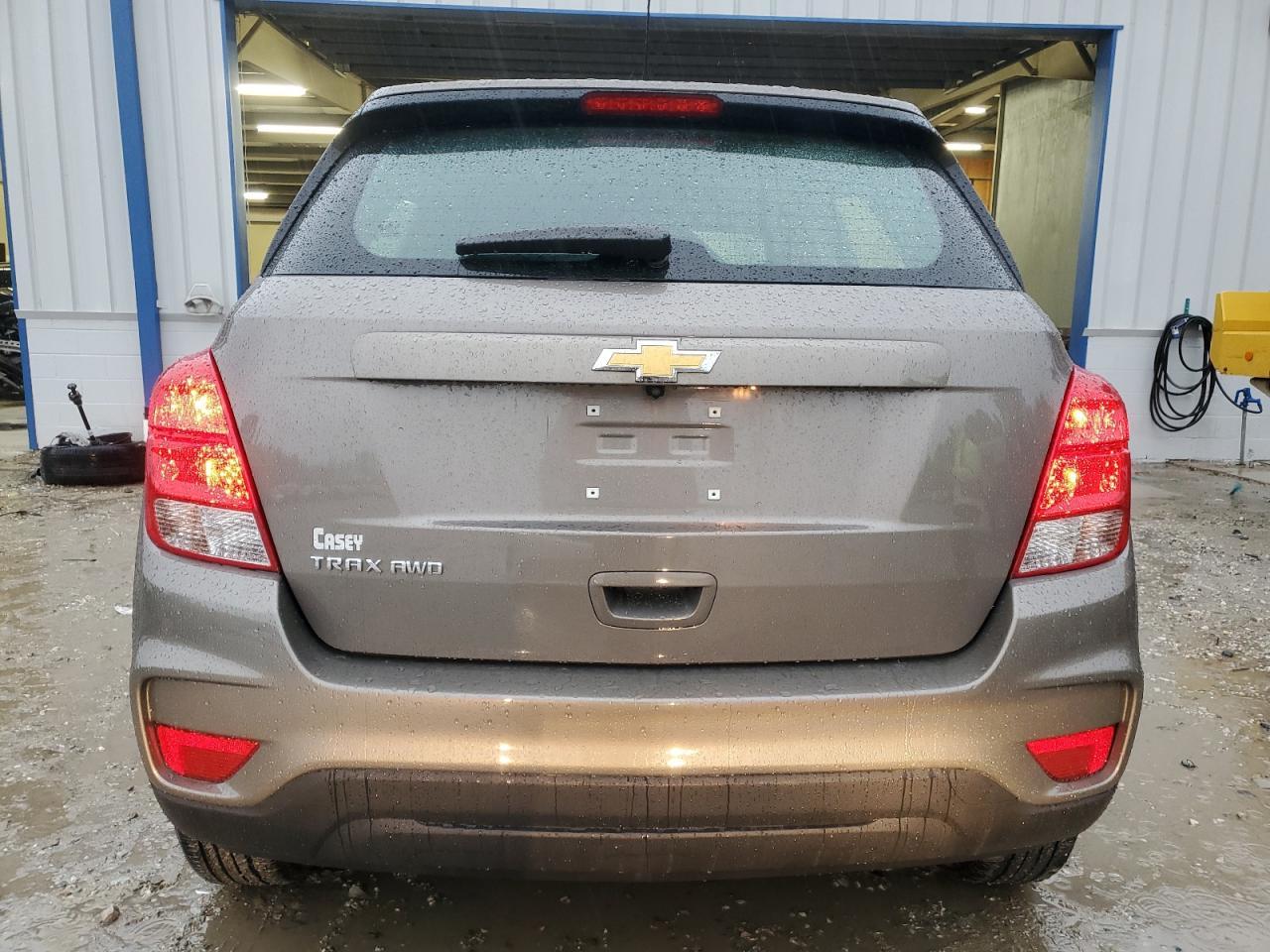 2021 CHEVROLET TRAX LS - Image 6