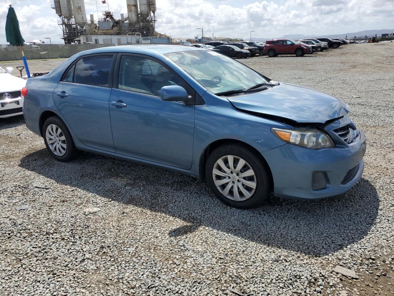 2013 TOYOTA COROLLA BA - Фото 4
