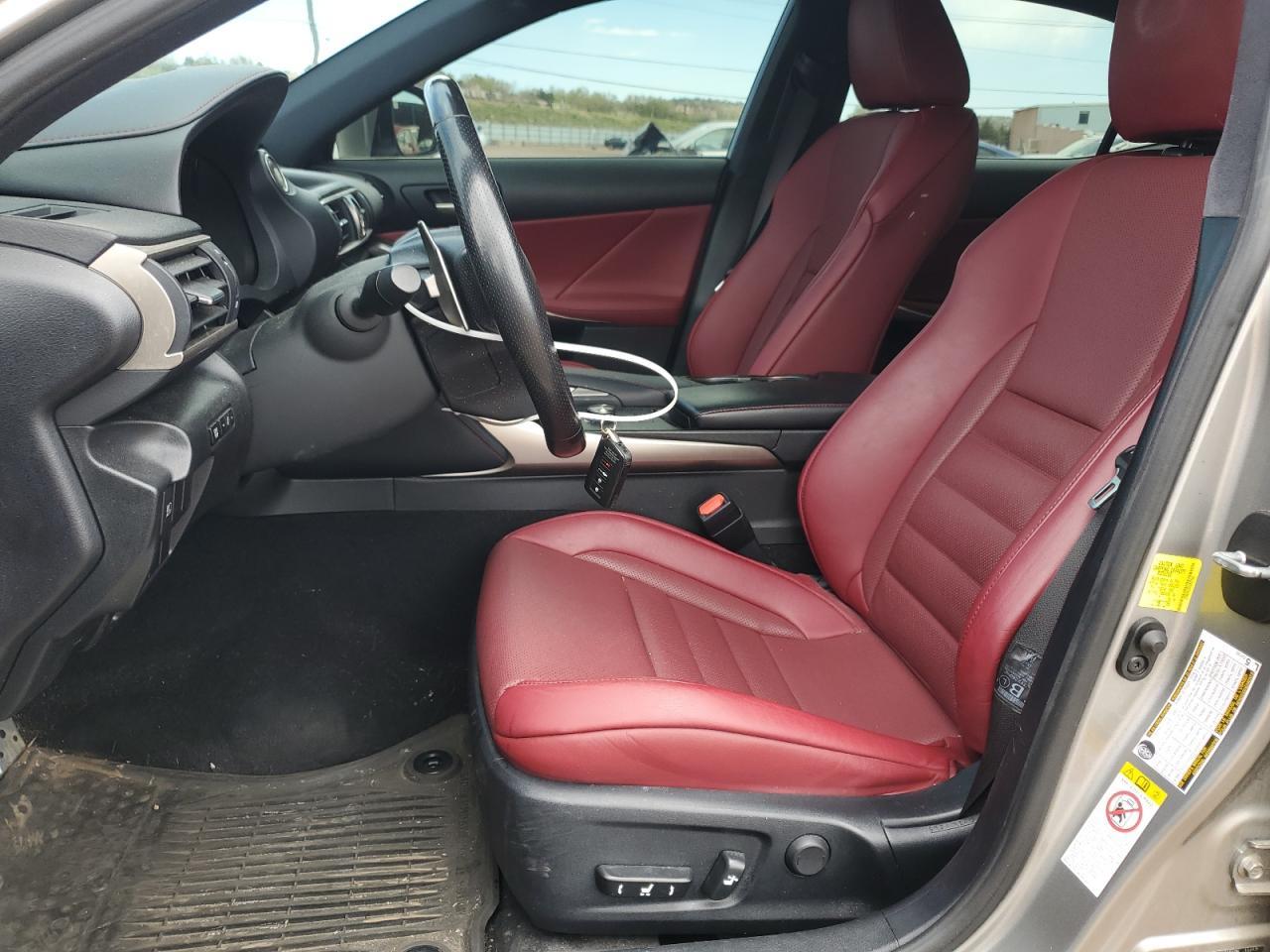 2018 LEXUS IS 300 - Image 7
