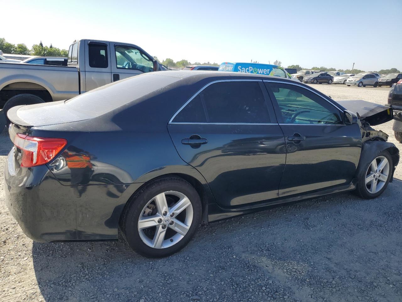 2013 TOYOTA CAMRY L - Image 3