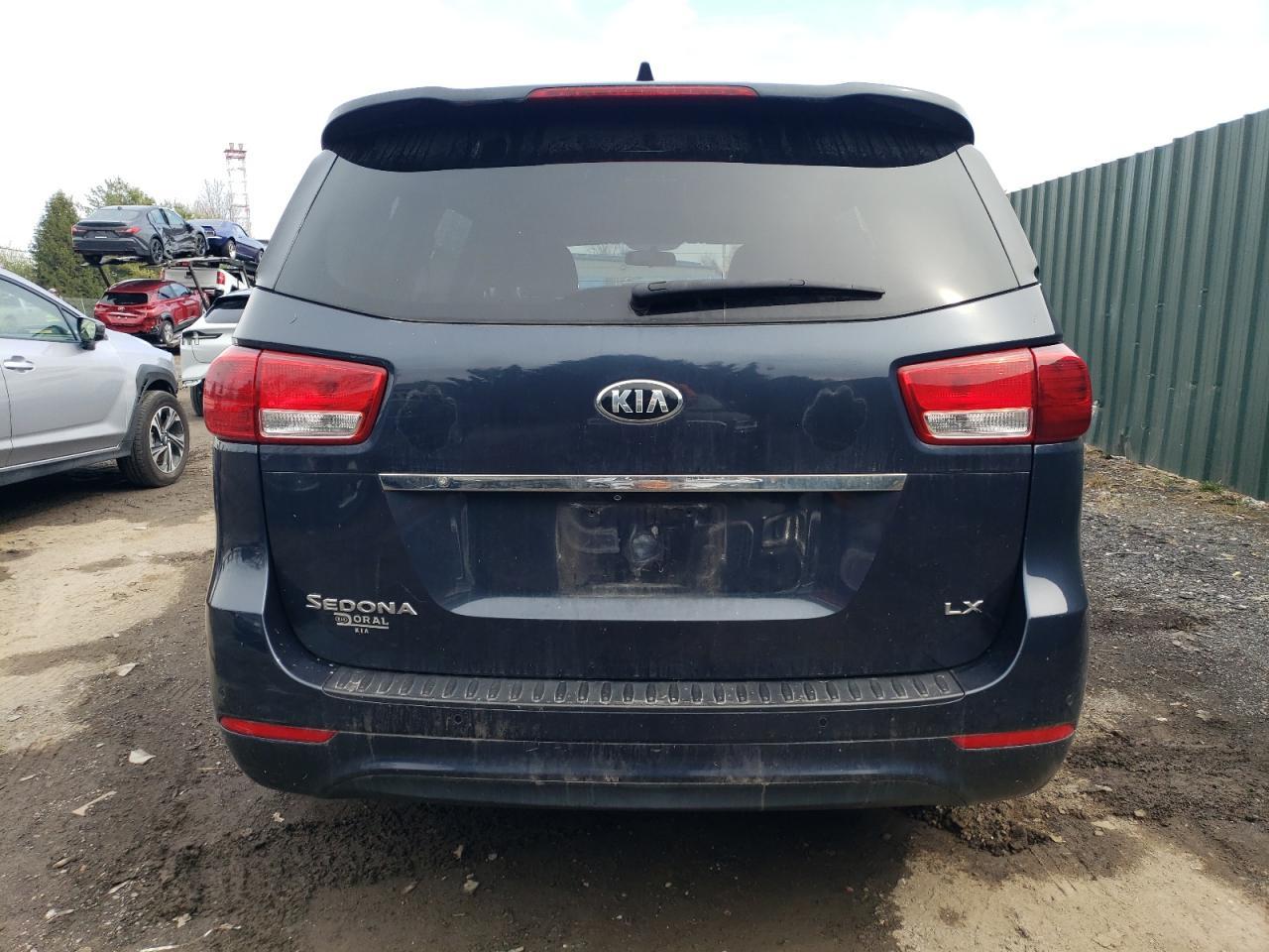 2016 KIA SEDONA LX - Image 6