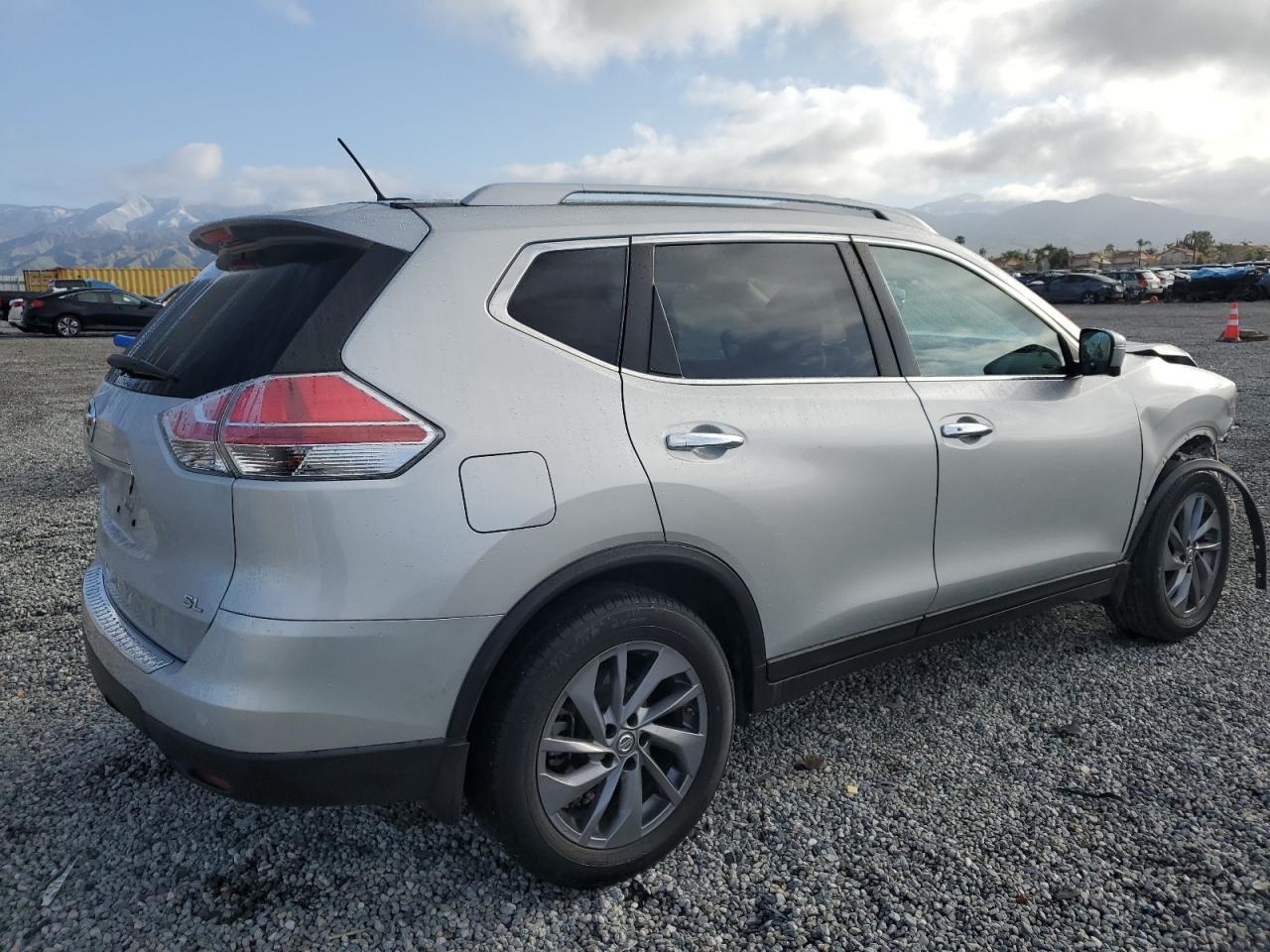 2016 NISSAN ROGUE S - Фото 3