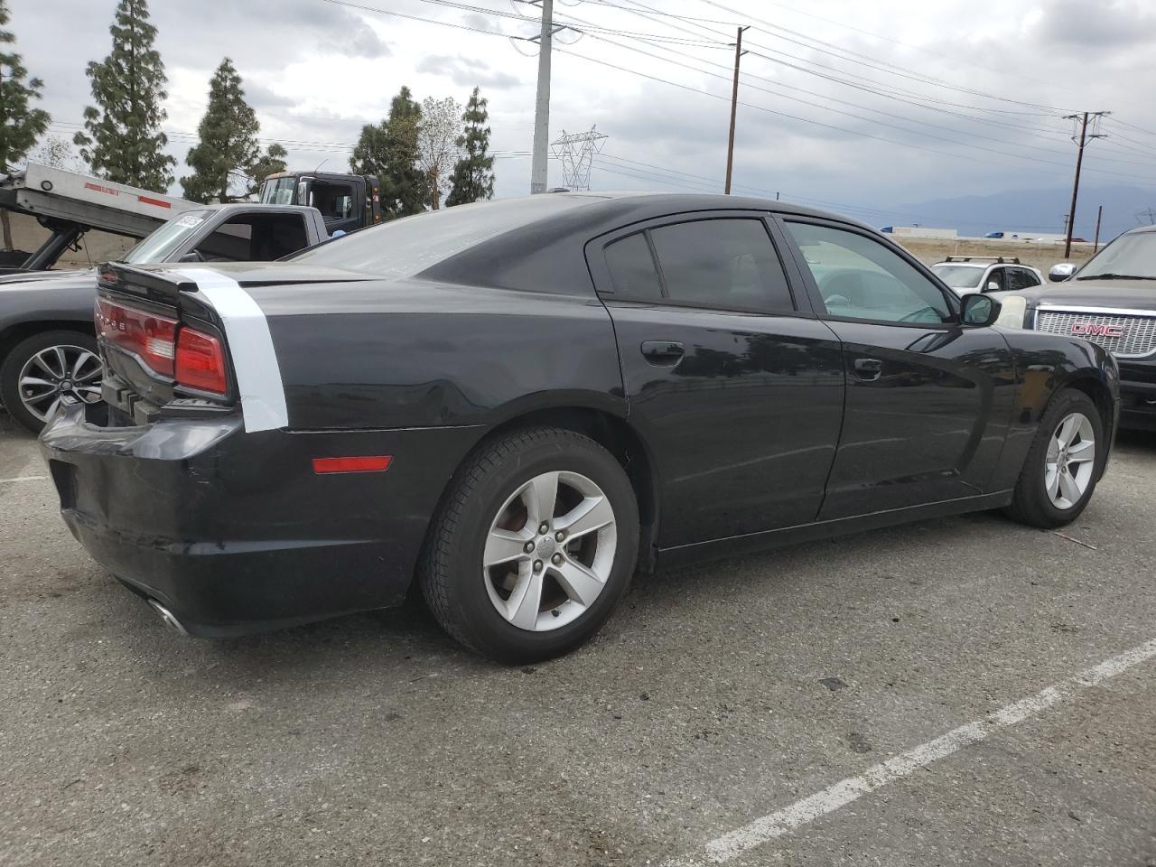 2013 DODGE CHARGER SE - Фото 3