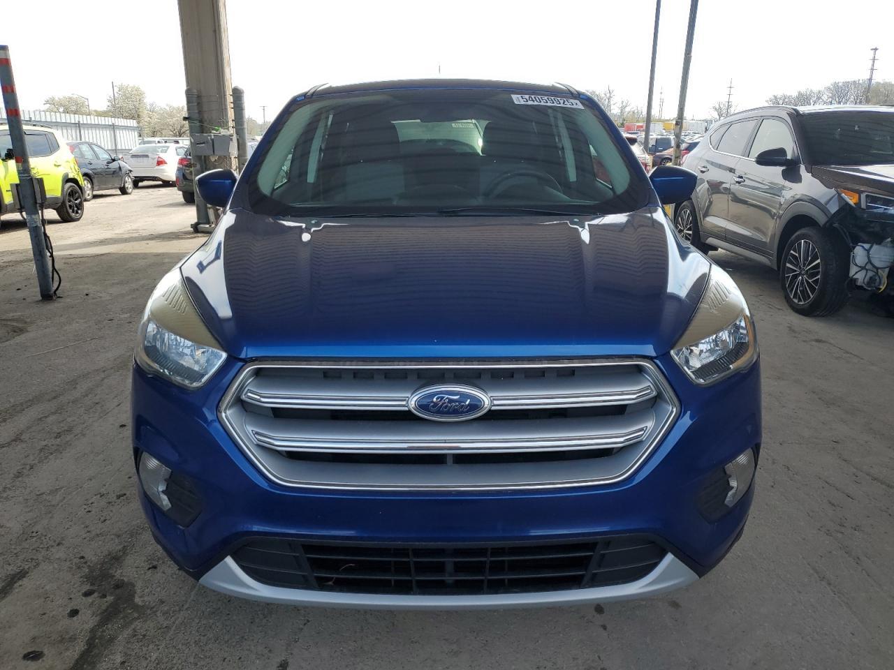 2017 FORD ESCAPE SE - Фото 5