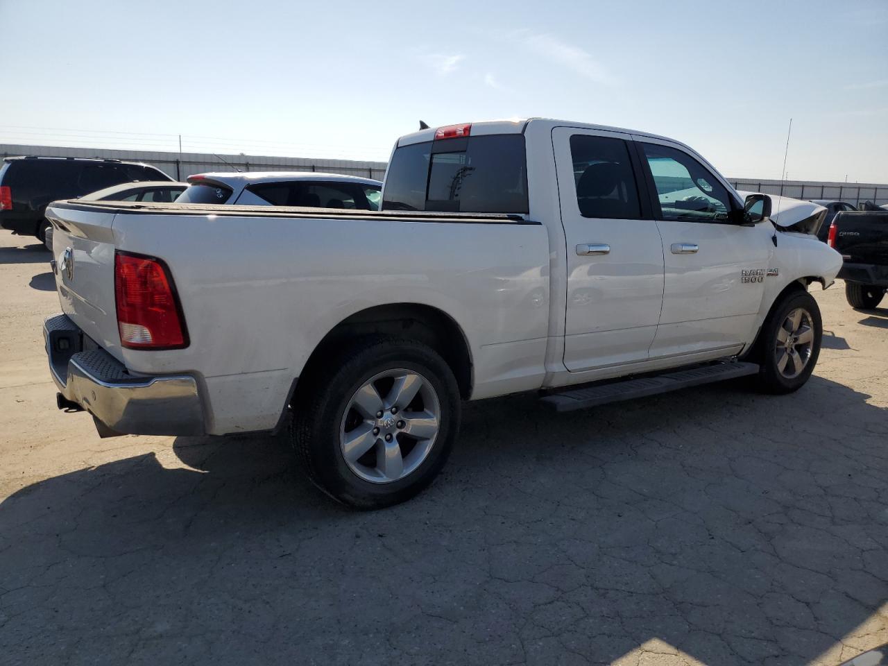2017 RAM 1500 SLT - Image 3
