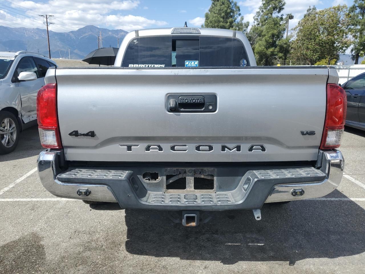 2017 TOYOTA TACOMA DOU - Фото 6