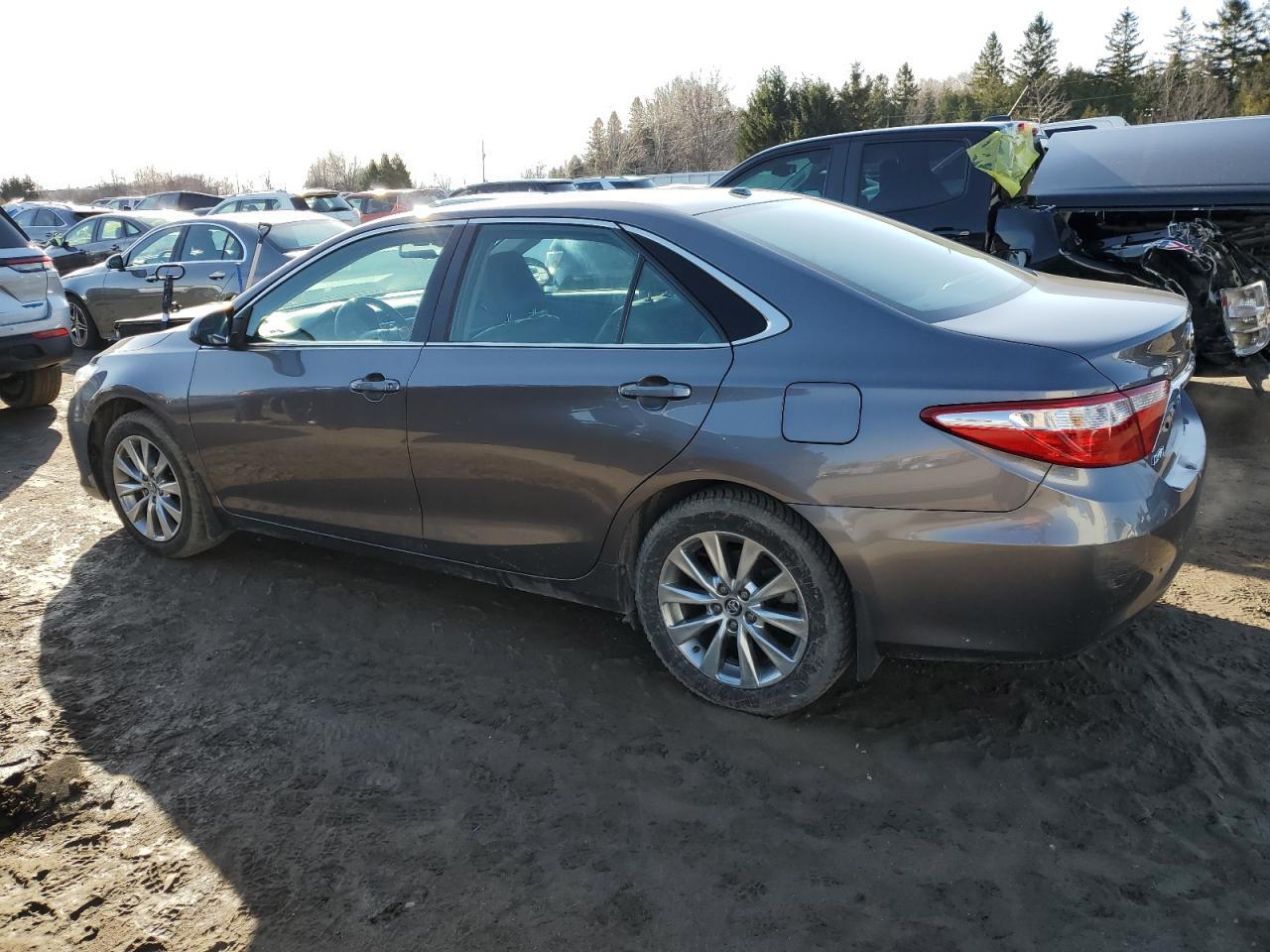 2016 TOYOTA CAMRY LE - Фото 2