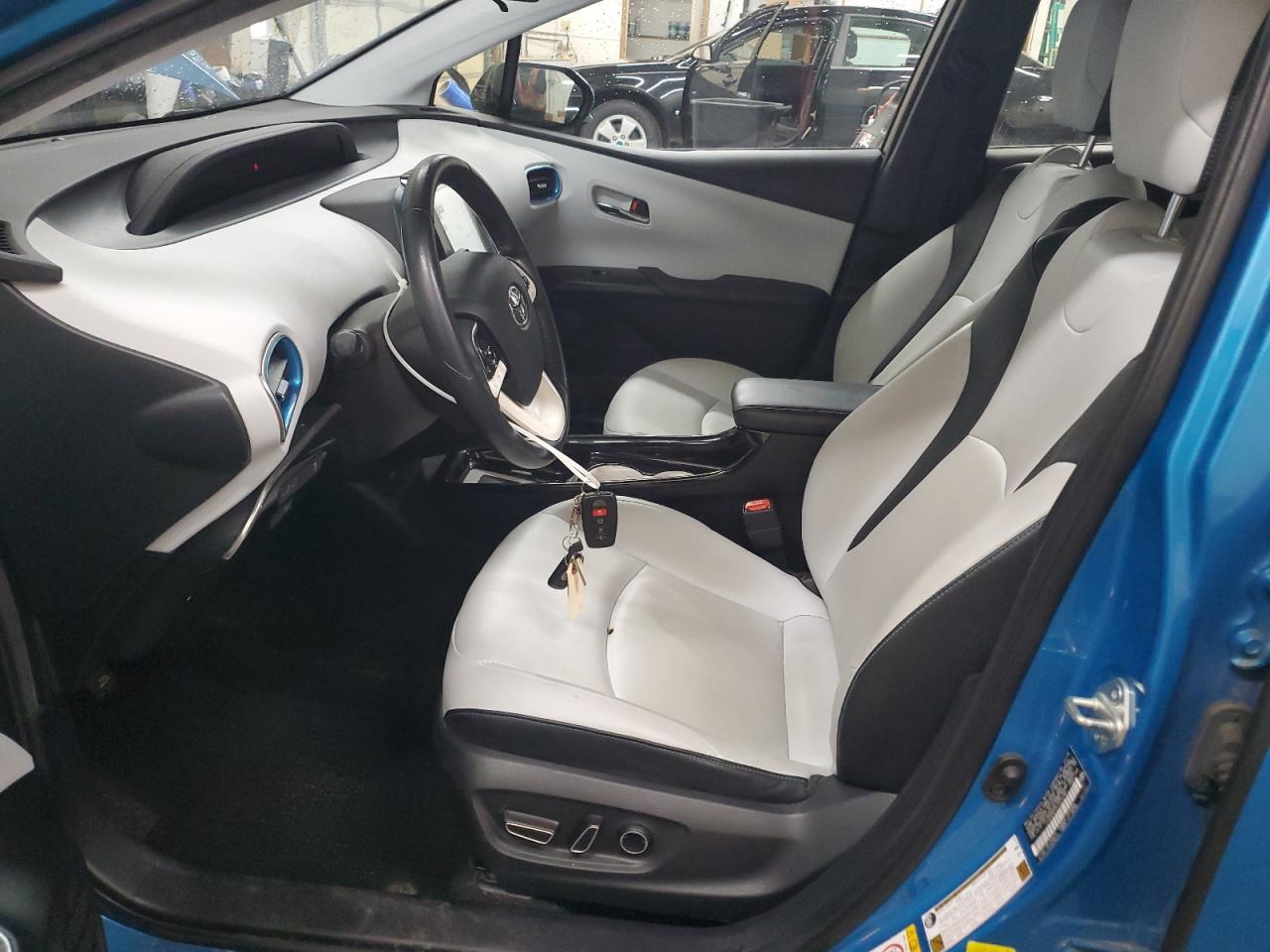 2018 TOYOTA PRIUS PRIM - Image 7