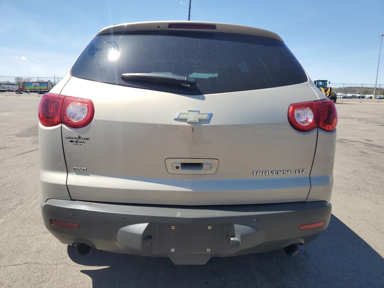 2012 CHEVROLET TRAVERSE L - Фото 6