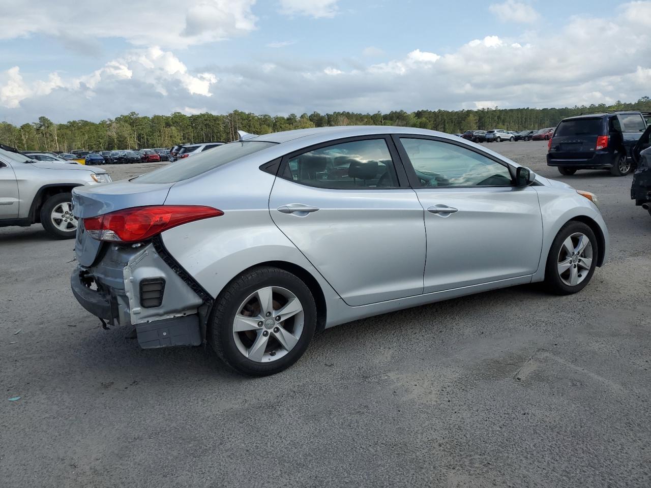 2013 HYUNDAI ELANTRA GL - Image 3