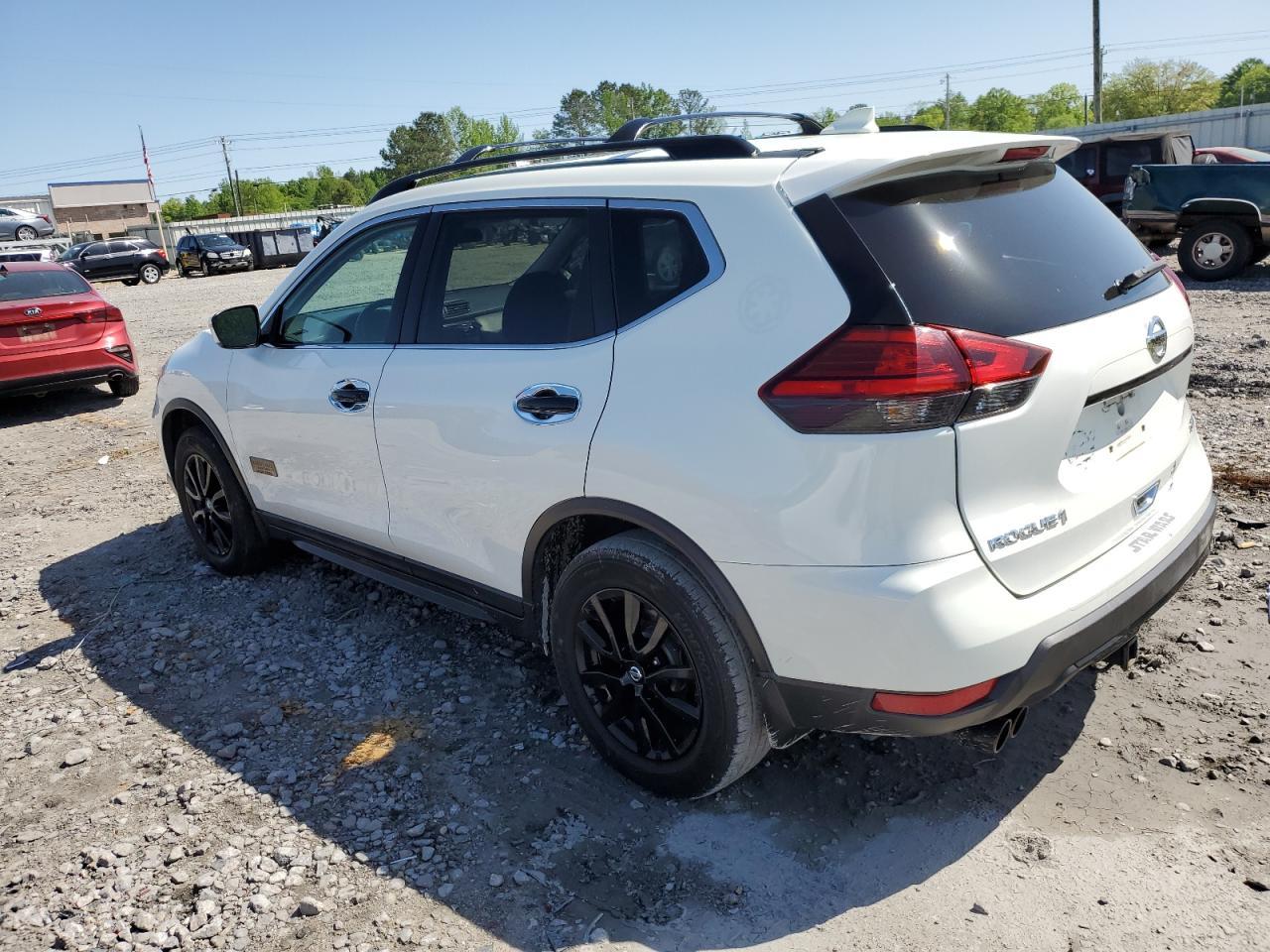 2017 NISSAN ROGUE SV - Image 2