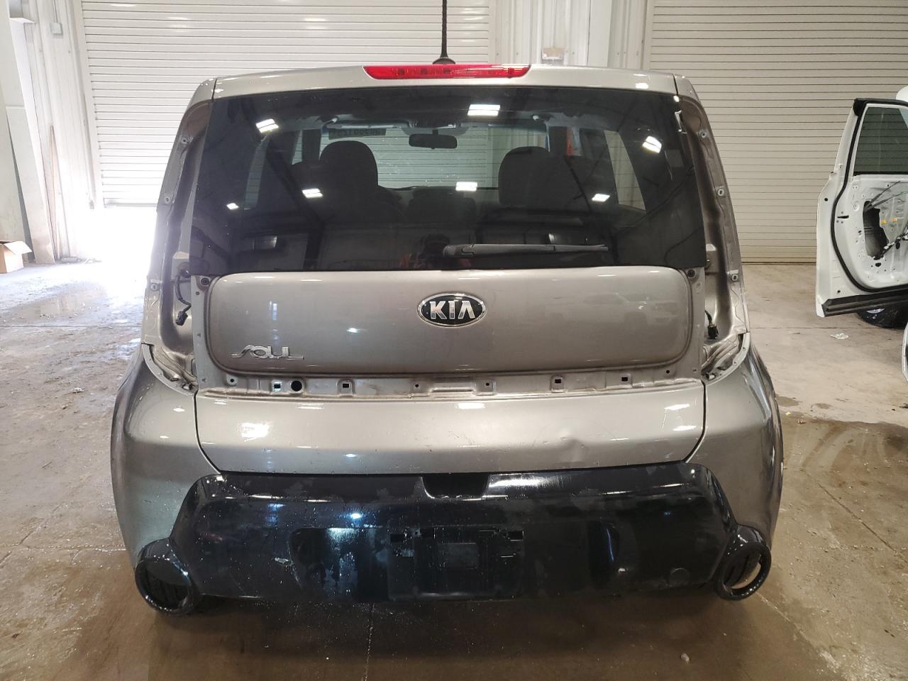 2016 KIA SOUL + - Image 6
