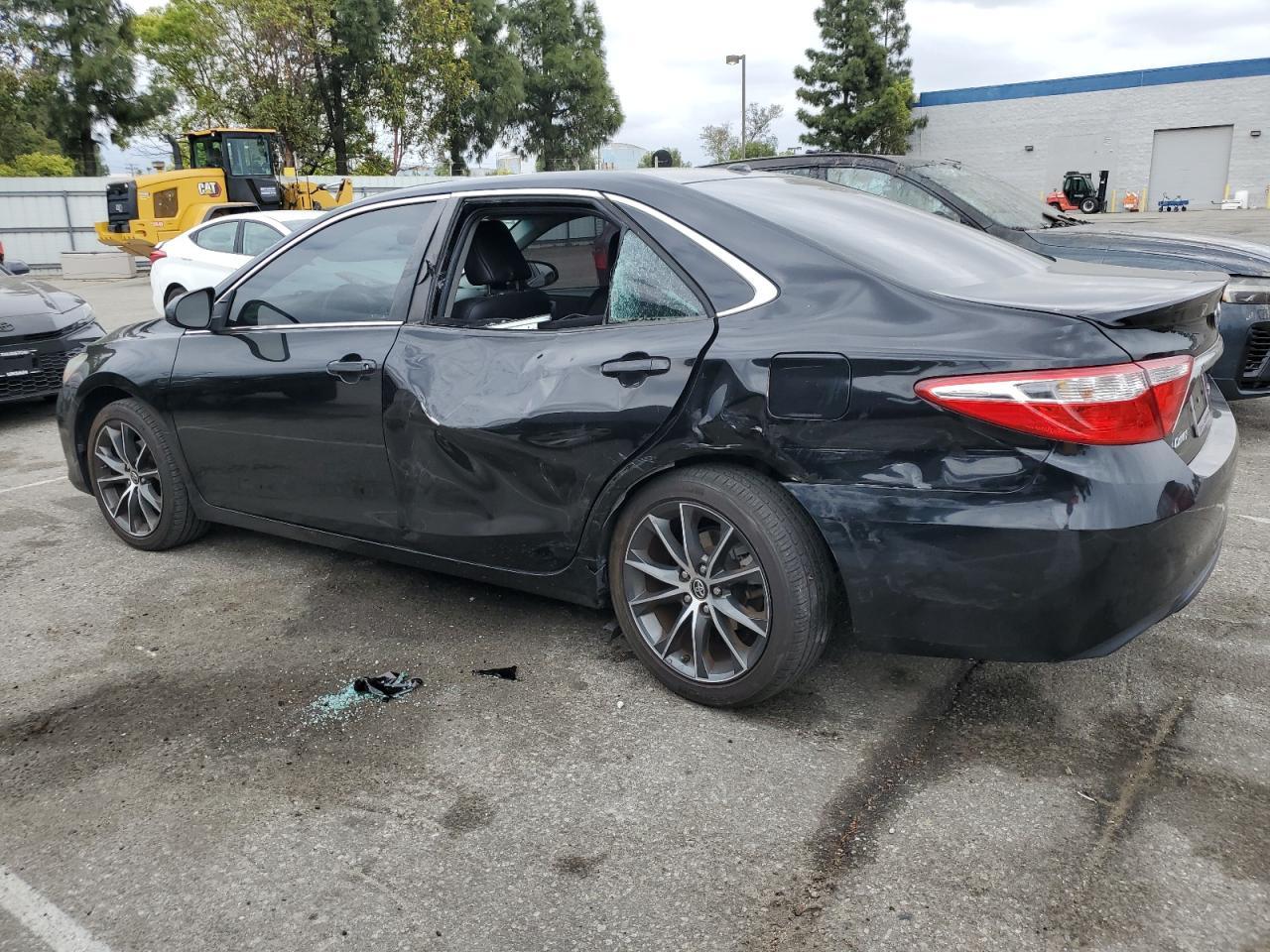 2017 TOYOTA CAMRY LE - Фото 2