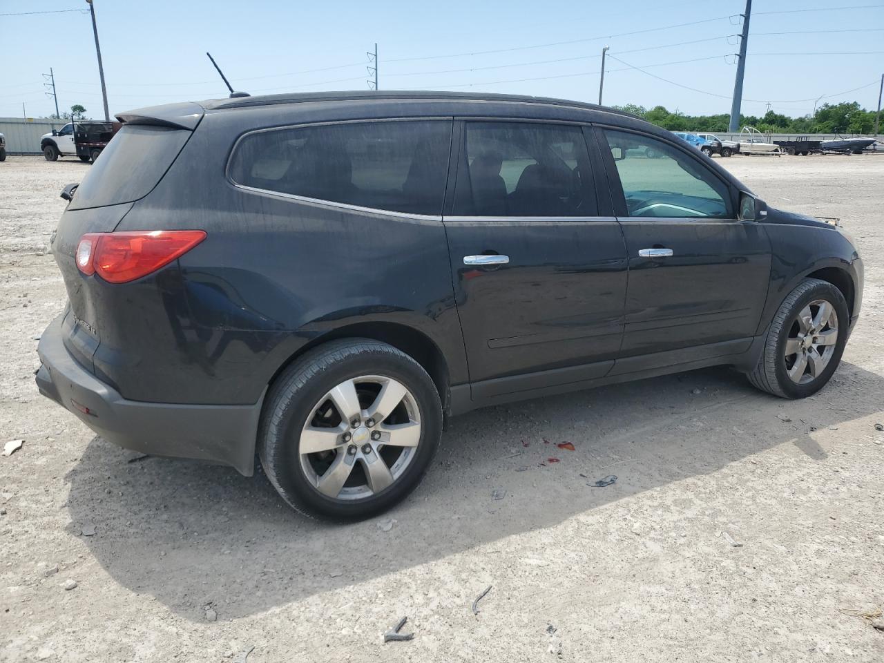 2012 CHEVROLET TRAVERSE L - Image 3