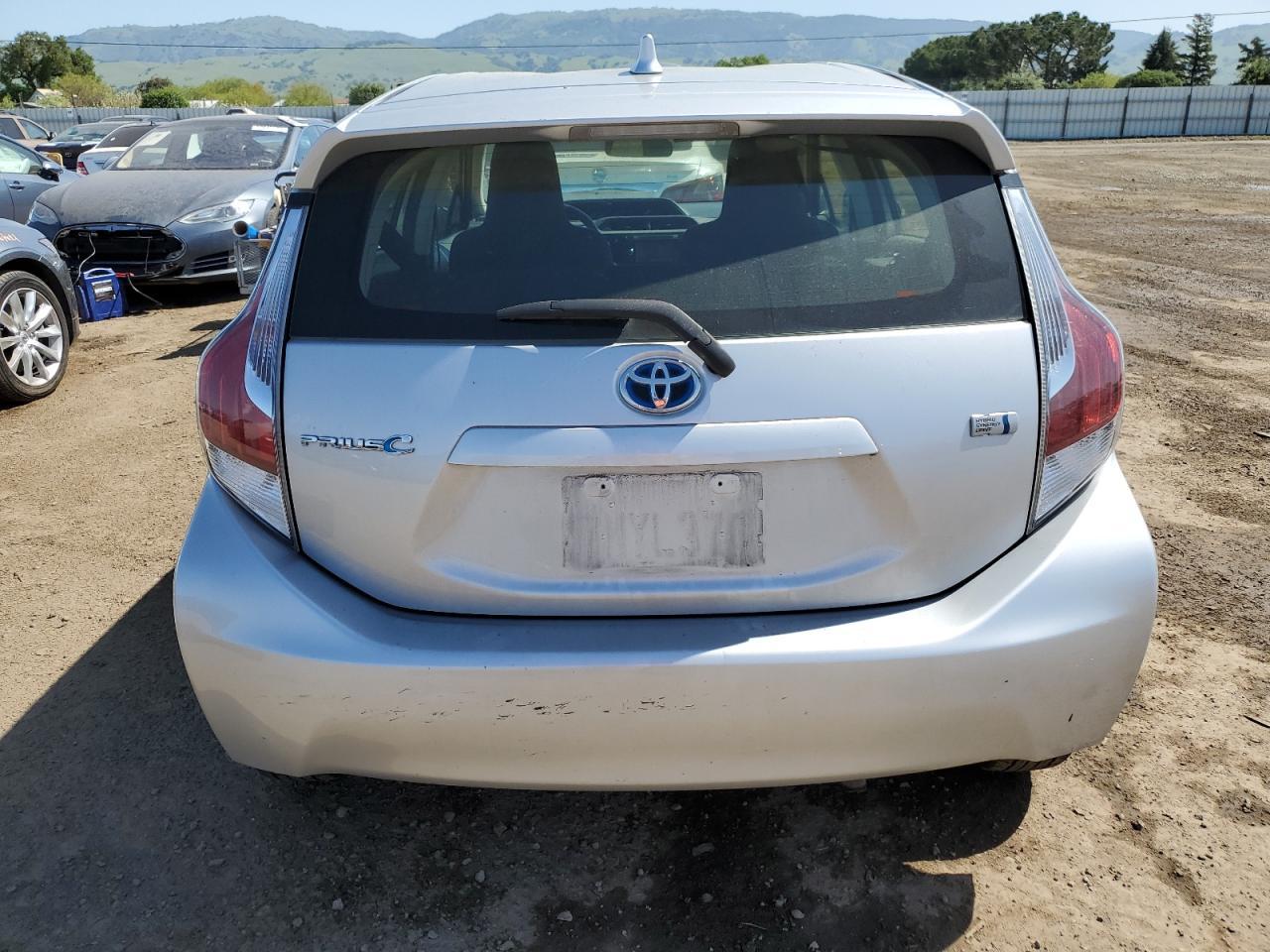 2015 TOYOTA PRIUS C - Фото 6