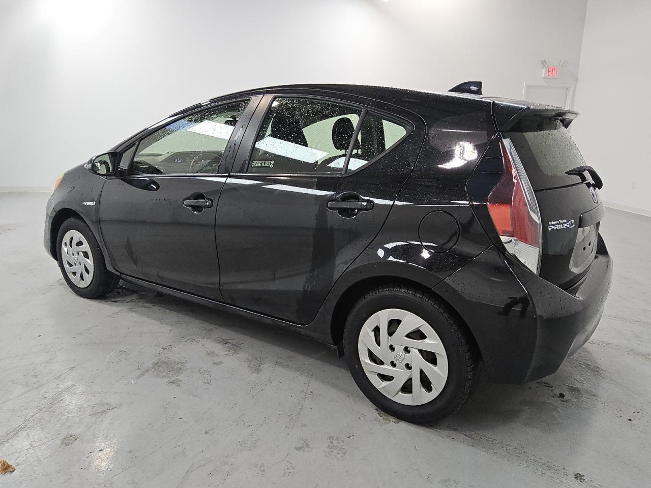2016 TOYOTA PRIUS C - Фото 2
