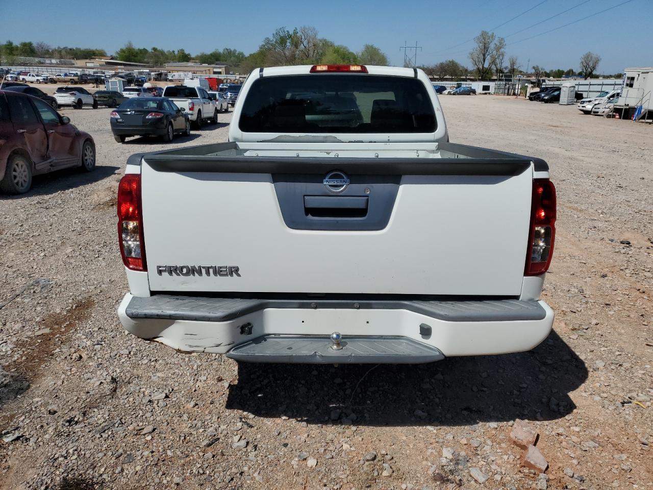 2017 NISSAN FRONTIER S - Фото 6