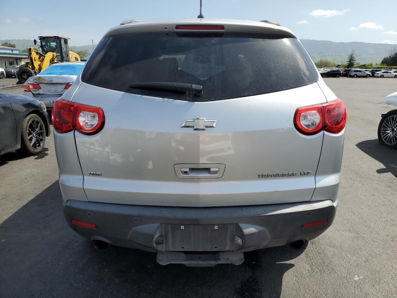 2012 CHEVROLET TRAVERSE L - Image 6
