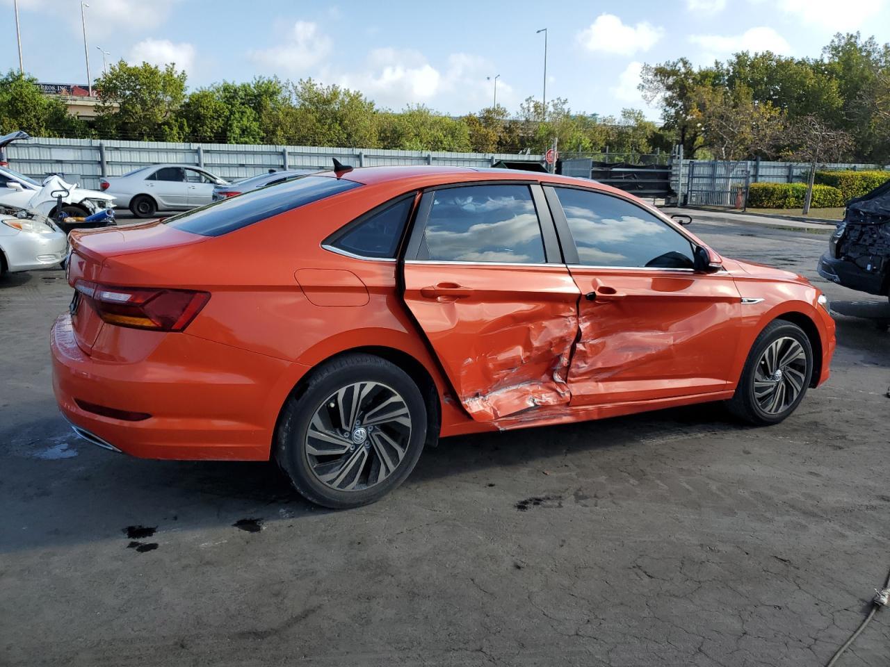 2019 VOLKSWAGEN JETTA SEL - Фото 3