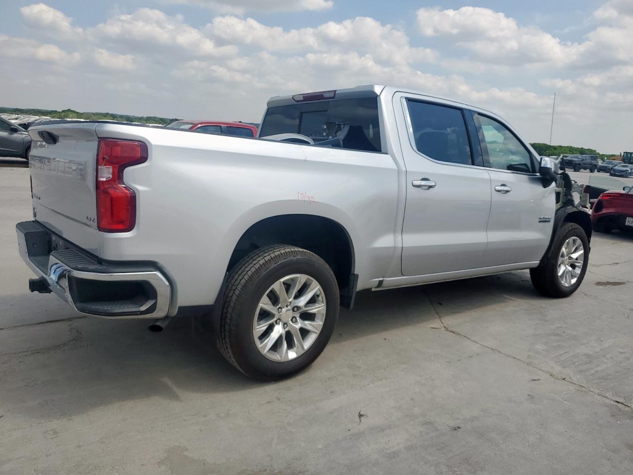2021 CHEVROLET SILVERADO - Фото 3