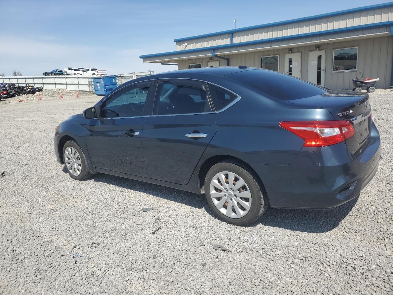 2017 NISSAN SENTRA S - Фото 2