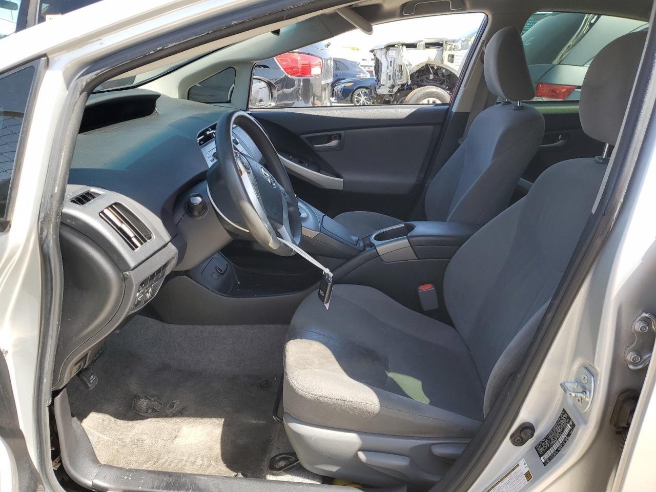2015 TOYOTA PRIUS - Image 7