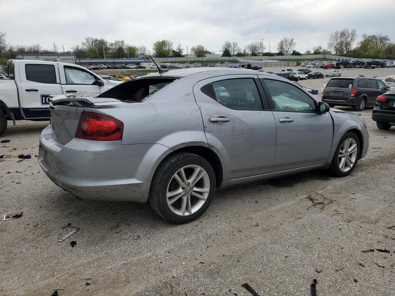 2014 DODGE AVENGER SE - Фото 3
