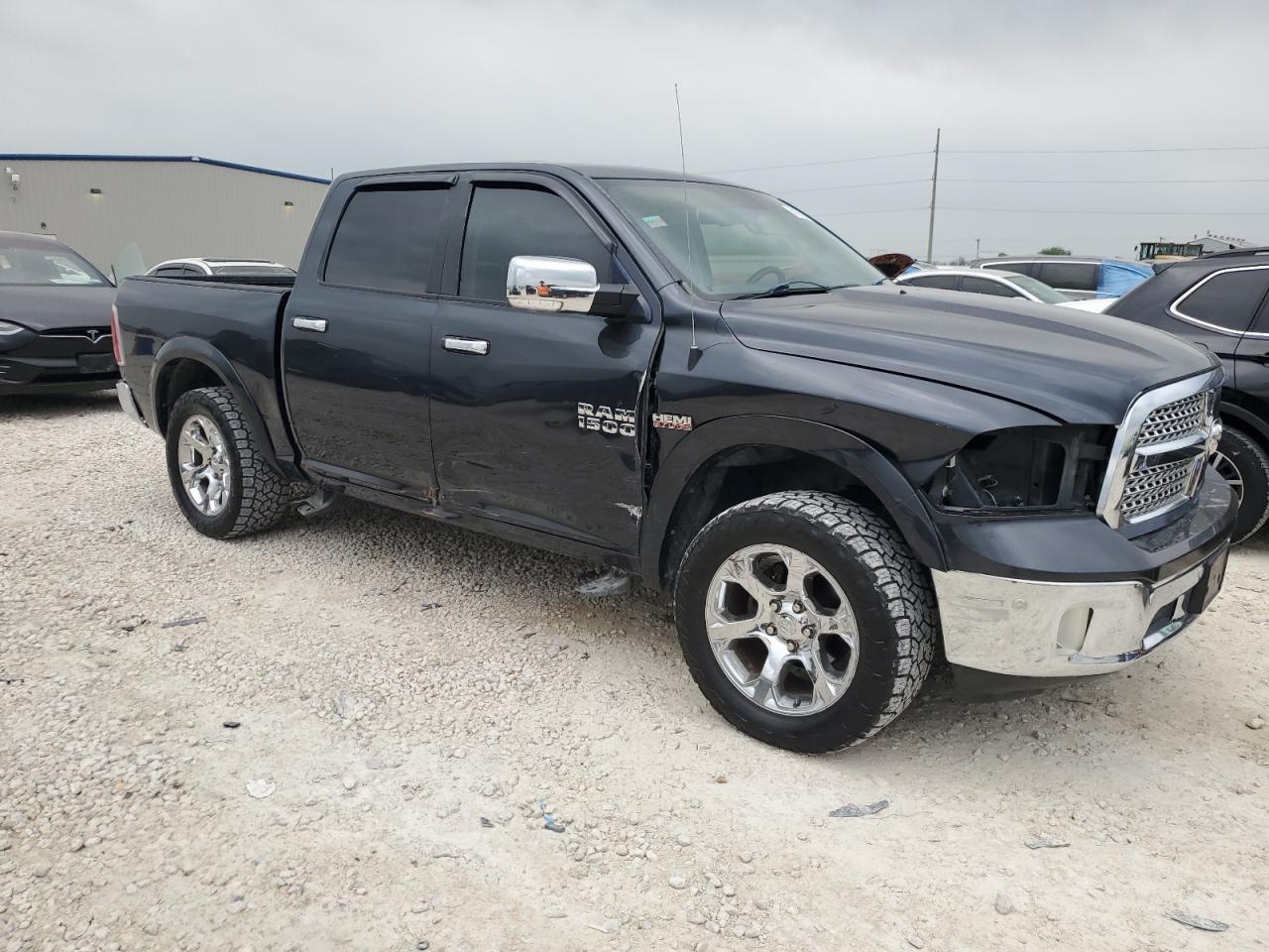 2015 RAM 1500 LARAM - Фото 4