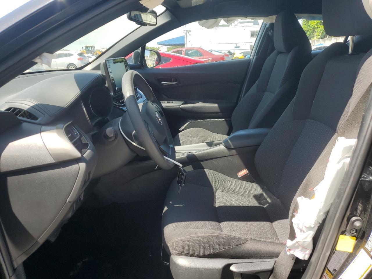 2019 TOYOTA C-HR XLE - Фото 7