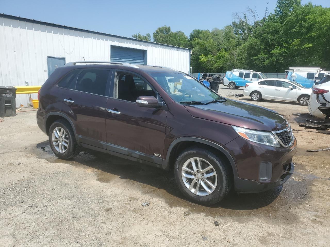 2015 KIA SORENTO LX - Image 4