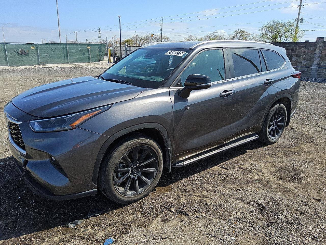 2024 TOYOTA HIGHLANDER