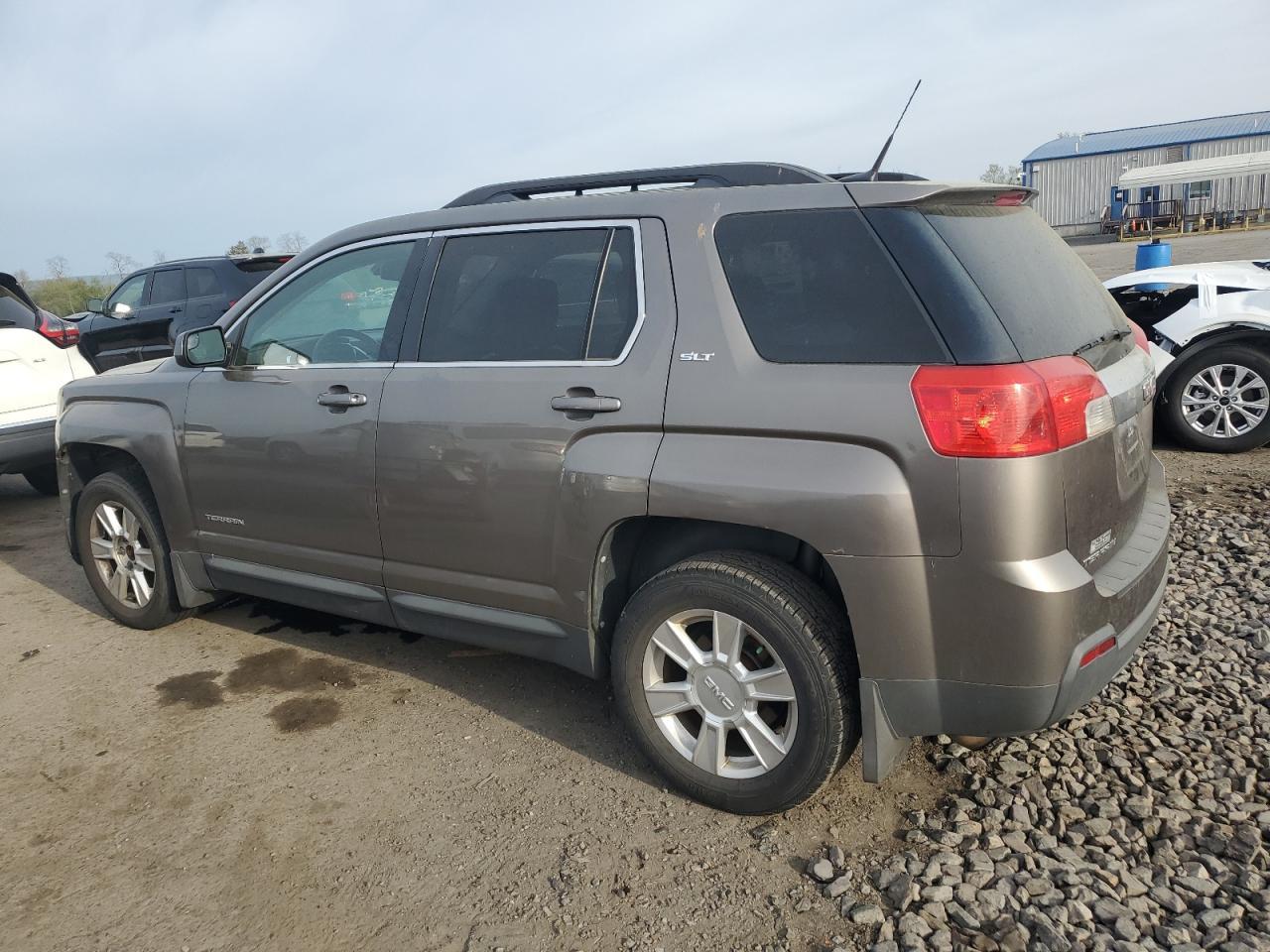 2012 GMC TERRAIN SL - Фото 2