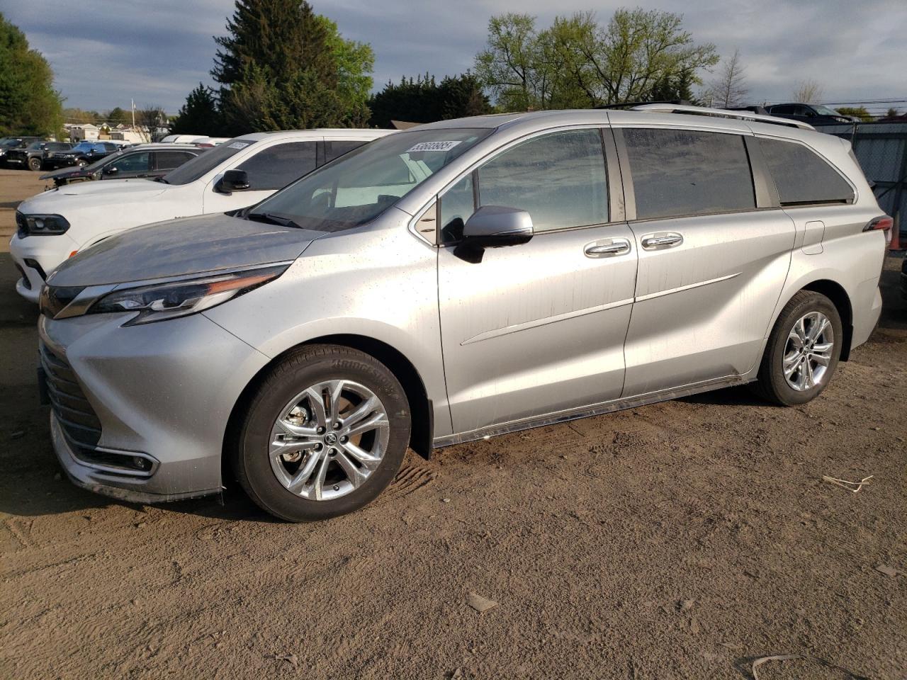 2023 TOYOTA SIENNA LIM