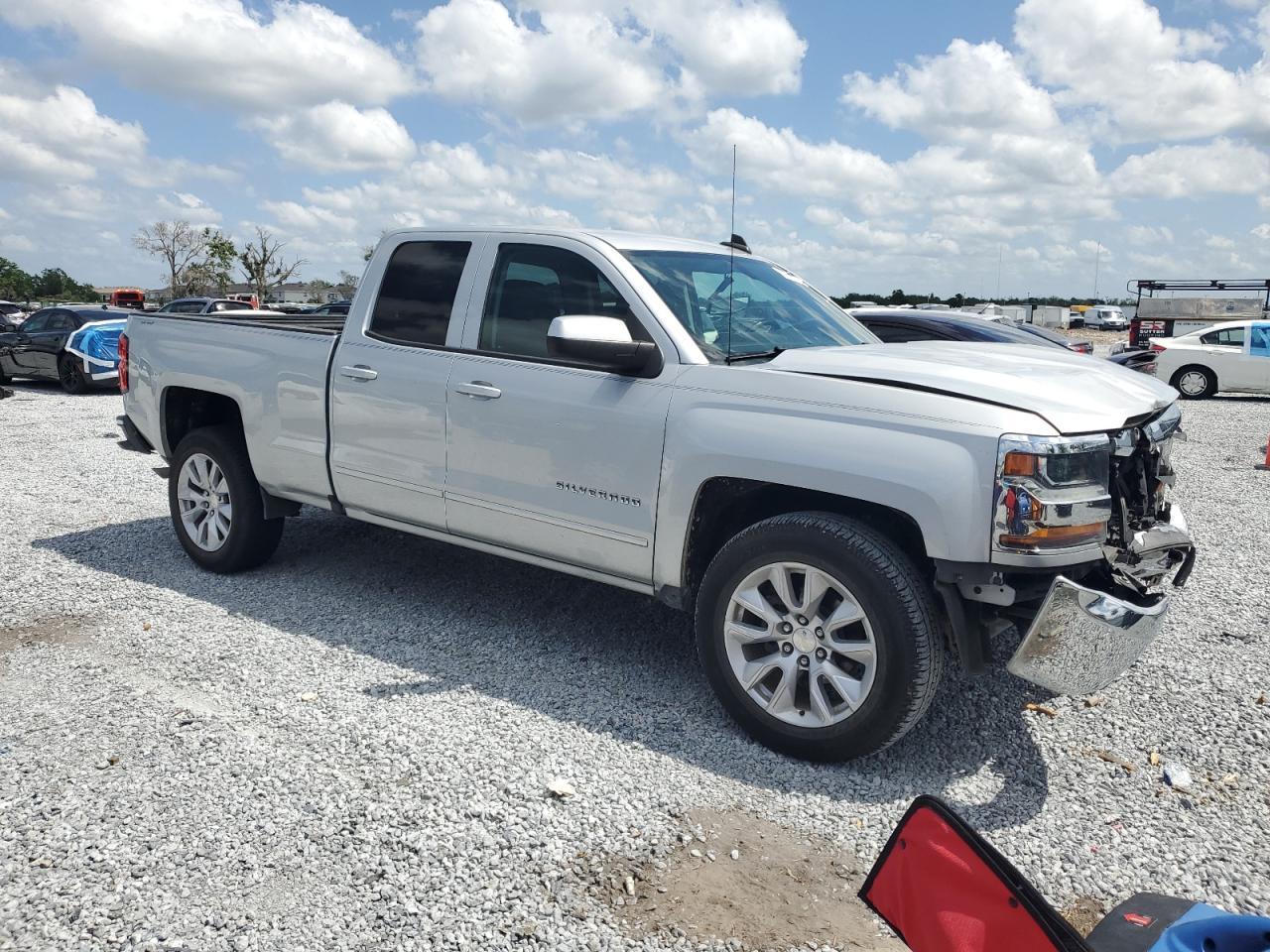 2018 CHEVROLET SILVERADO - Фото 4