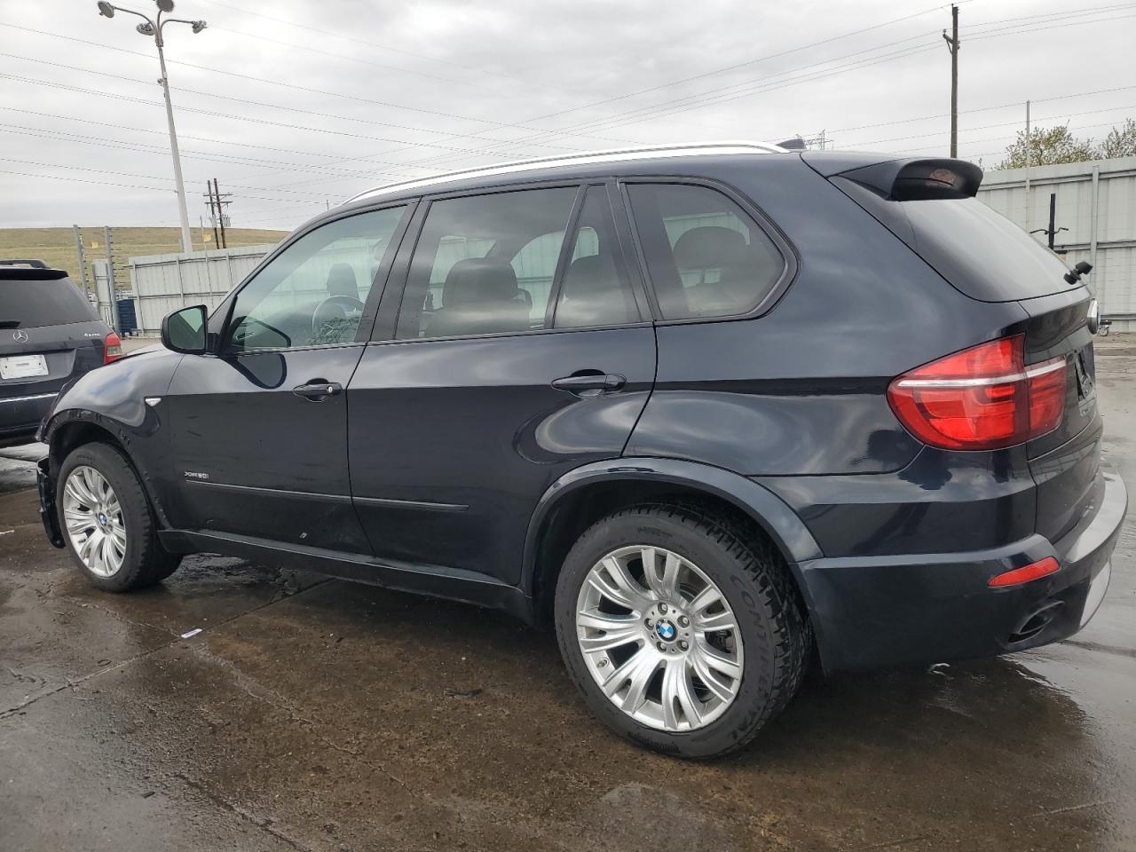 2013 BMW X5 XDRIVE5 - Image 2