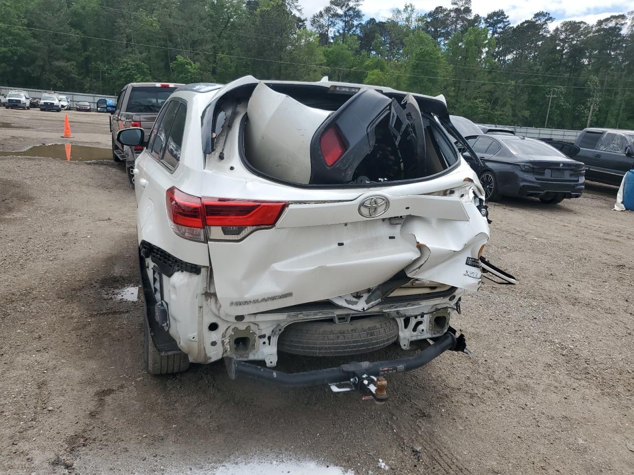 2018 TOYOTA HIGHLANDER - Image 6