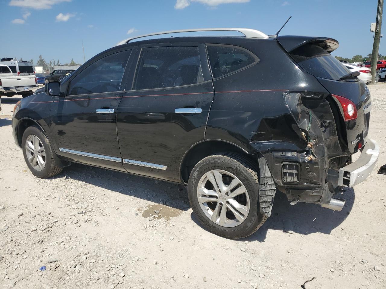 2013 NISSAN ROGUE S - Фото 2