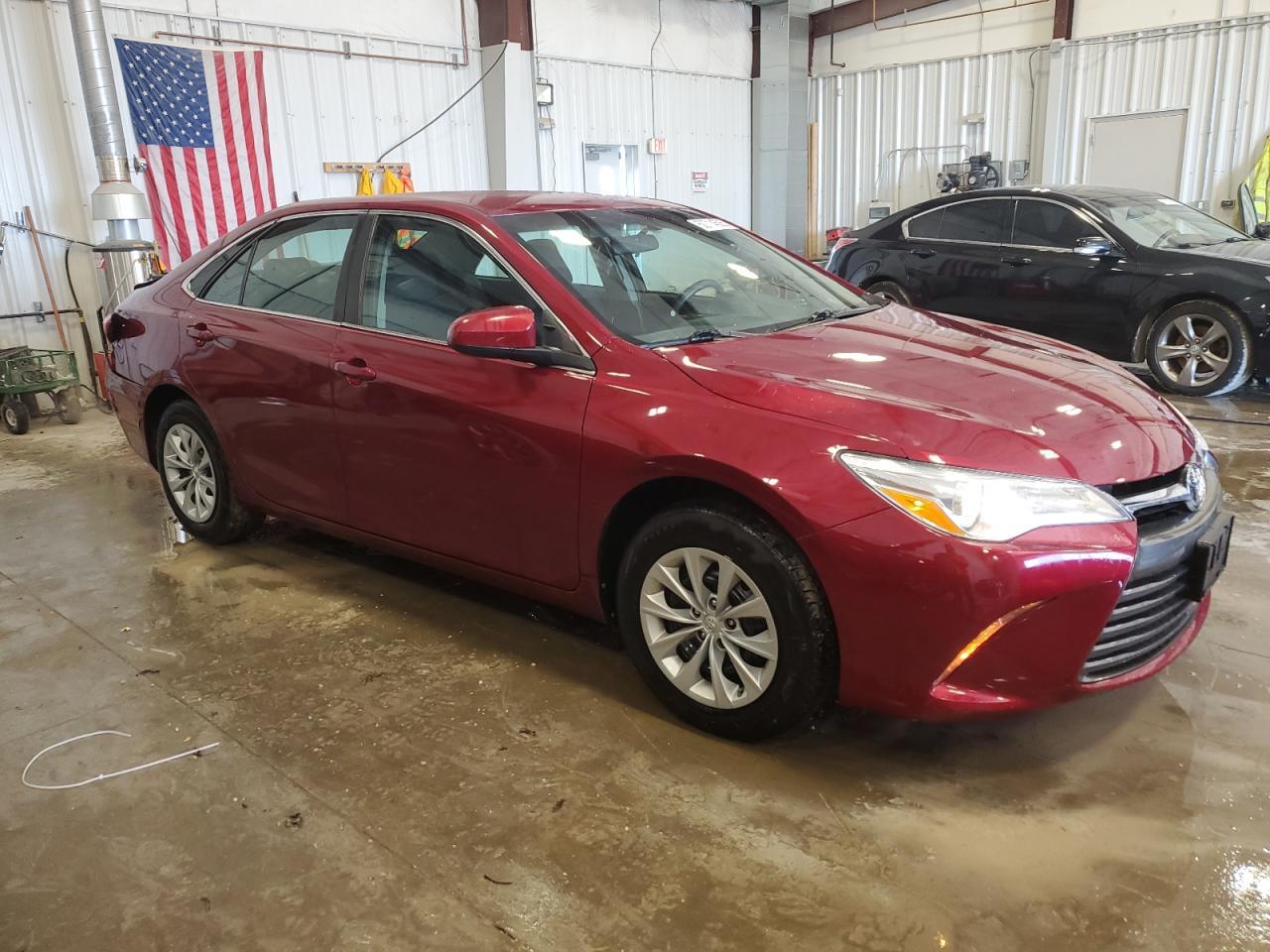 2017 TOYOTA CAMRY LE - Фото 4